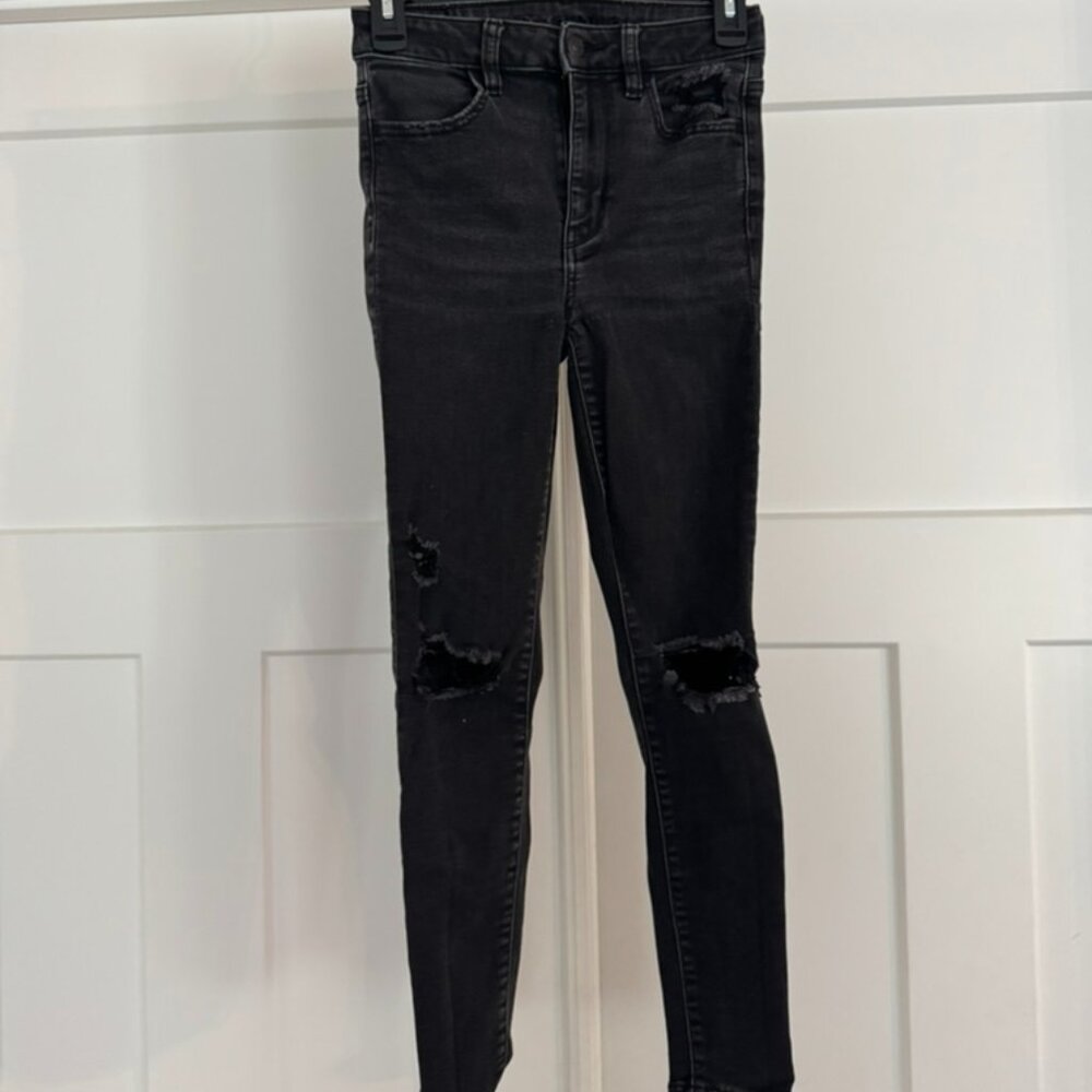 American Eagle Black Distressed Skinny Jeans Women’s Size 2 Short